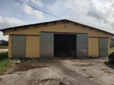Nau industrial de lloguer a Santa María de Cayón - la Helguera