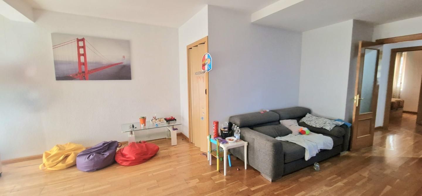 Living room of Flat for sale in  Zaragoza Capital  with Air Conditioner, Heating and Parquet flooring