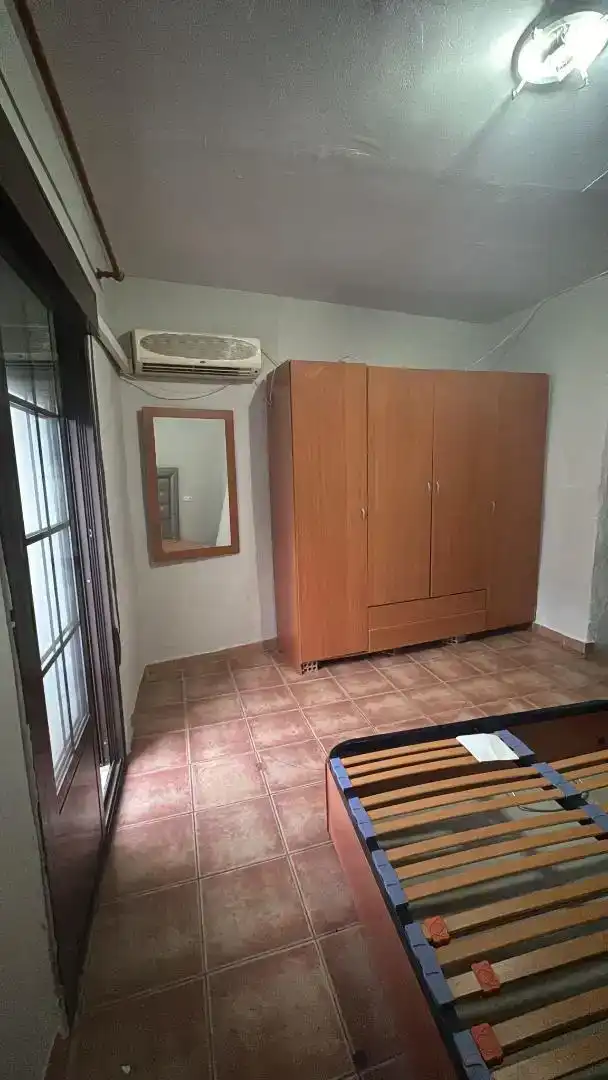 Dormitori de Casa adosada en venda en Alameda amb Aire condicionat