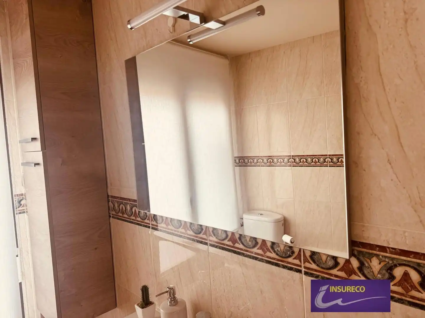 Baño de Apartamento de alquiler en Sariegos con Calefacción, Parquet y Terraza