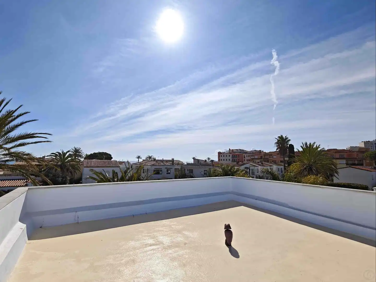 Außenansicht von Maisonette zum Verkauf in Empuriabrava mit Klimaanlage, Heizung und Terrasse