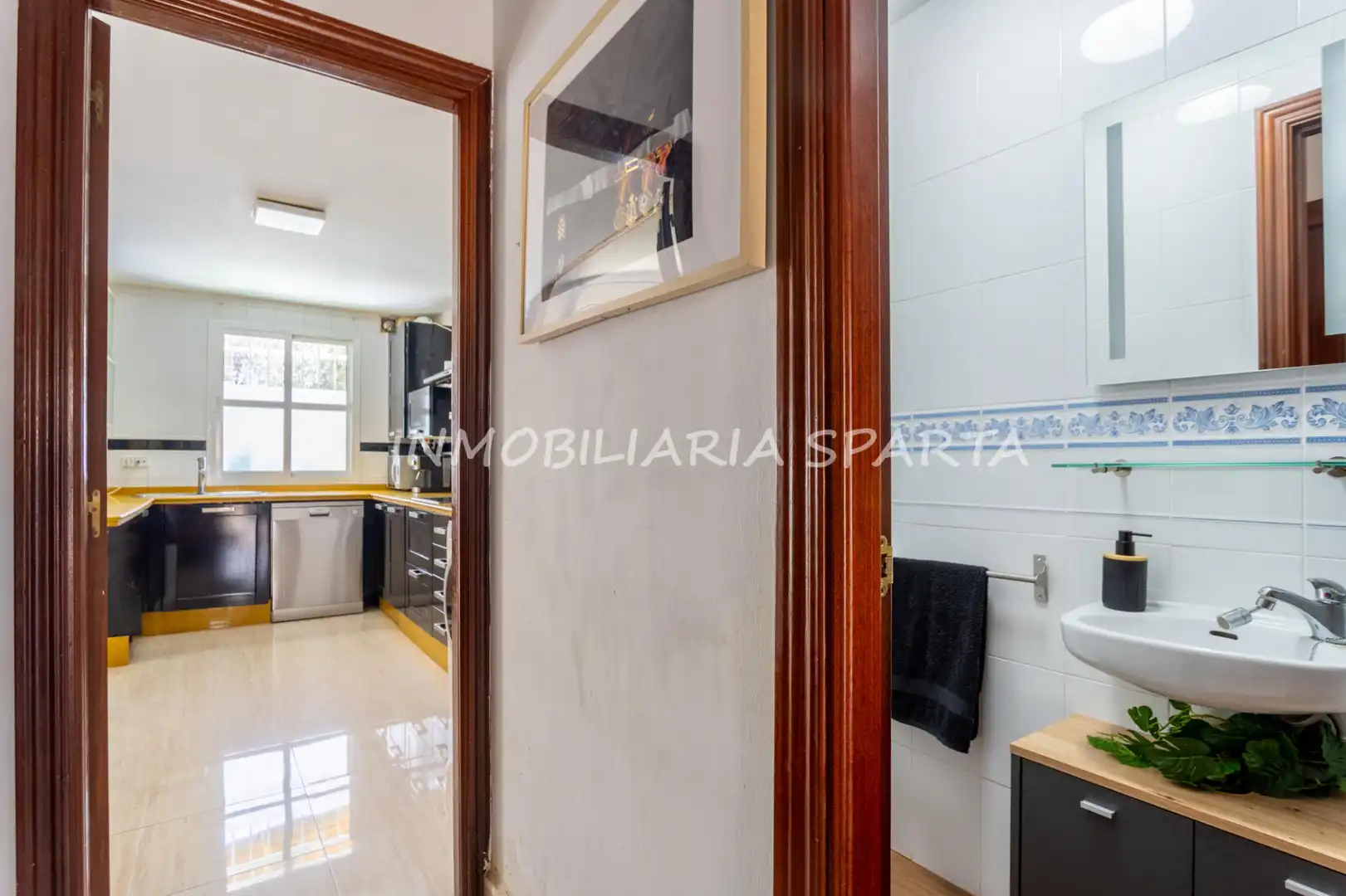 Detached homes for sale in Espartinas  with Air Conditioner and Heating