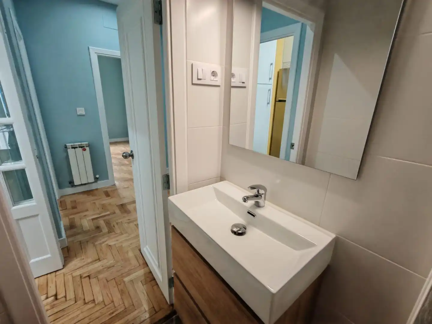 Baño de Piso de alquiler en Vigo  con Calefacción y Balcón