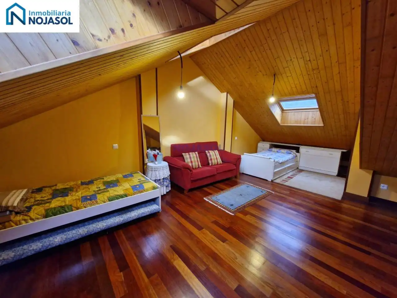 Schlafzimmer von Einfamilien-Reihenhaus zum Verkauf in Argoños  mit Heizung, Privatgarten und Terrasse