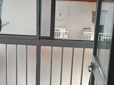 Terrasse von Wohnung zur Miete in La Línea de la Concepción mit Klimaanlage und Balkon