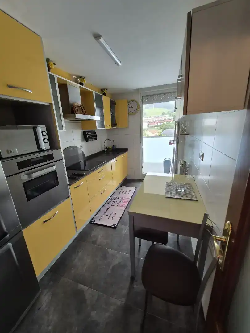 Cocina de Piso en venta en Piélagos con Parquet, Amueblado y Horno