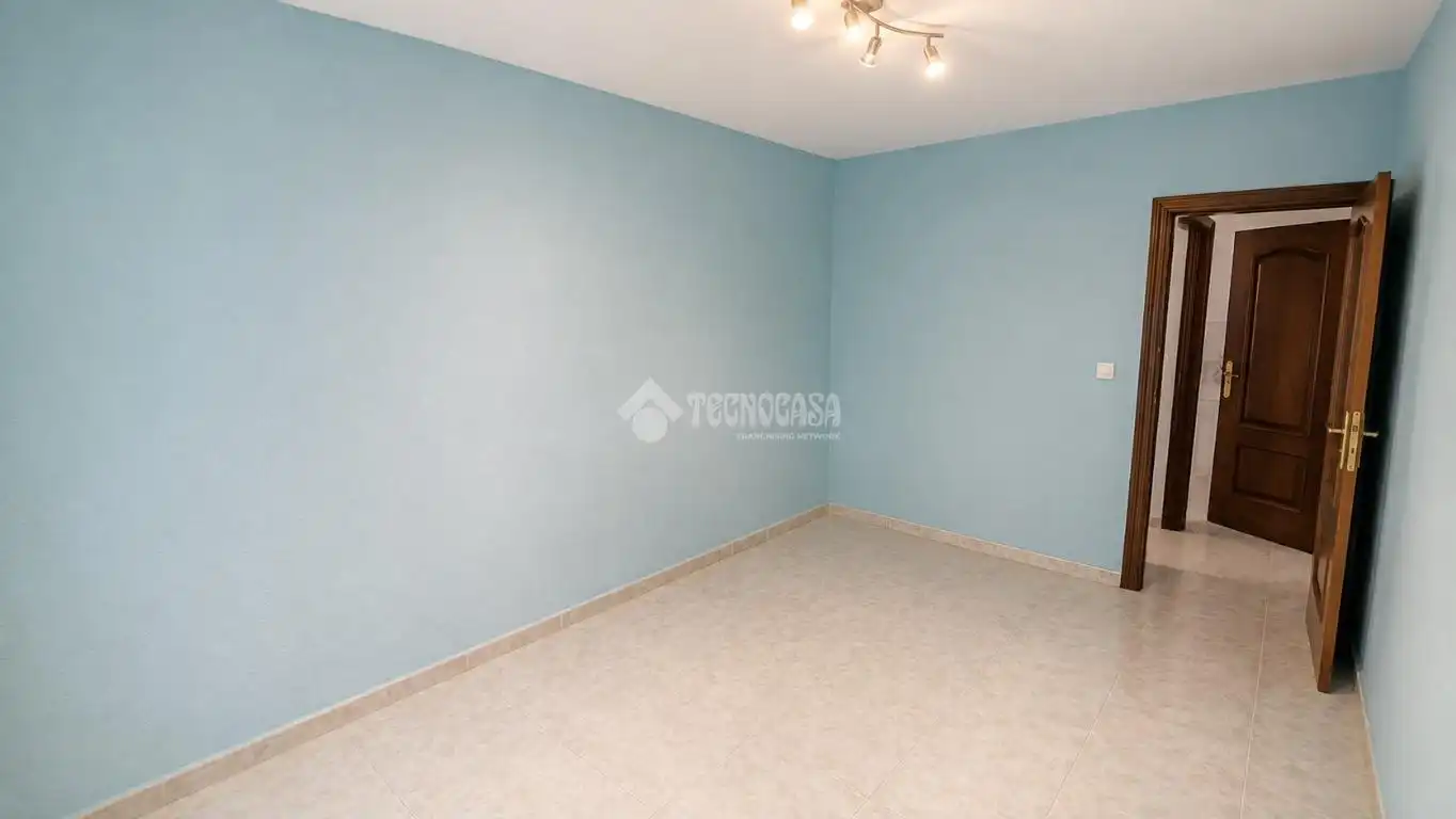 Schlafzimmer von Wohnung zum Verkauf in Pinto mit Balkon