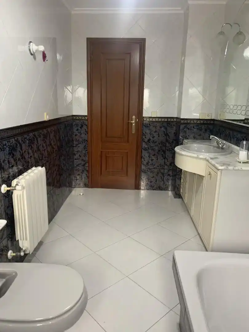 Badezimmer von Erdgeschoss zur Miete in Nigrán
