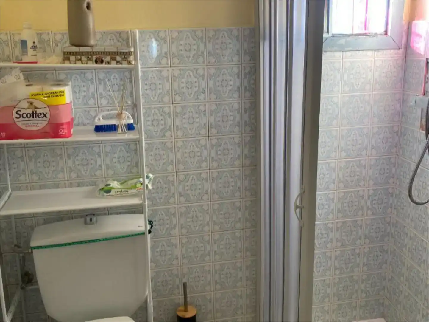 Badezimmer von Wohnungen zur Miete in Leiro mit Schwimmbad, Möbliert und Balkon