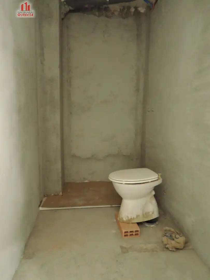 Bany de Oficina de lloguer en Ourense Capital 