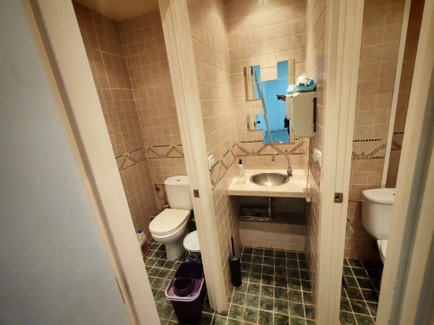 Bany de Local de lloguer en Torre-roja-Campreciós
