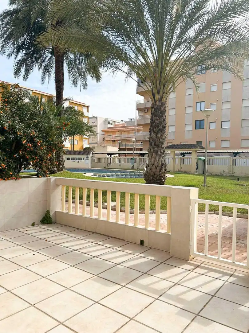 Habitación de Casa adosada en venta en Miramar con Calefacción, Jardín privado y Terraza