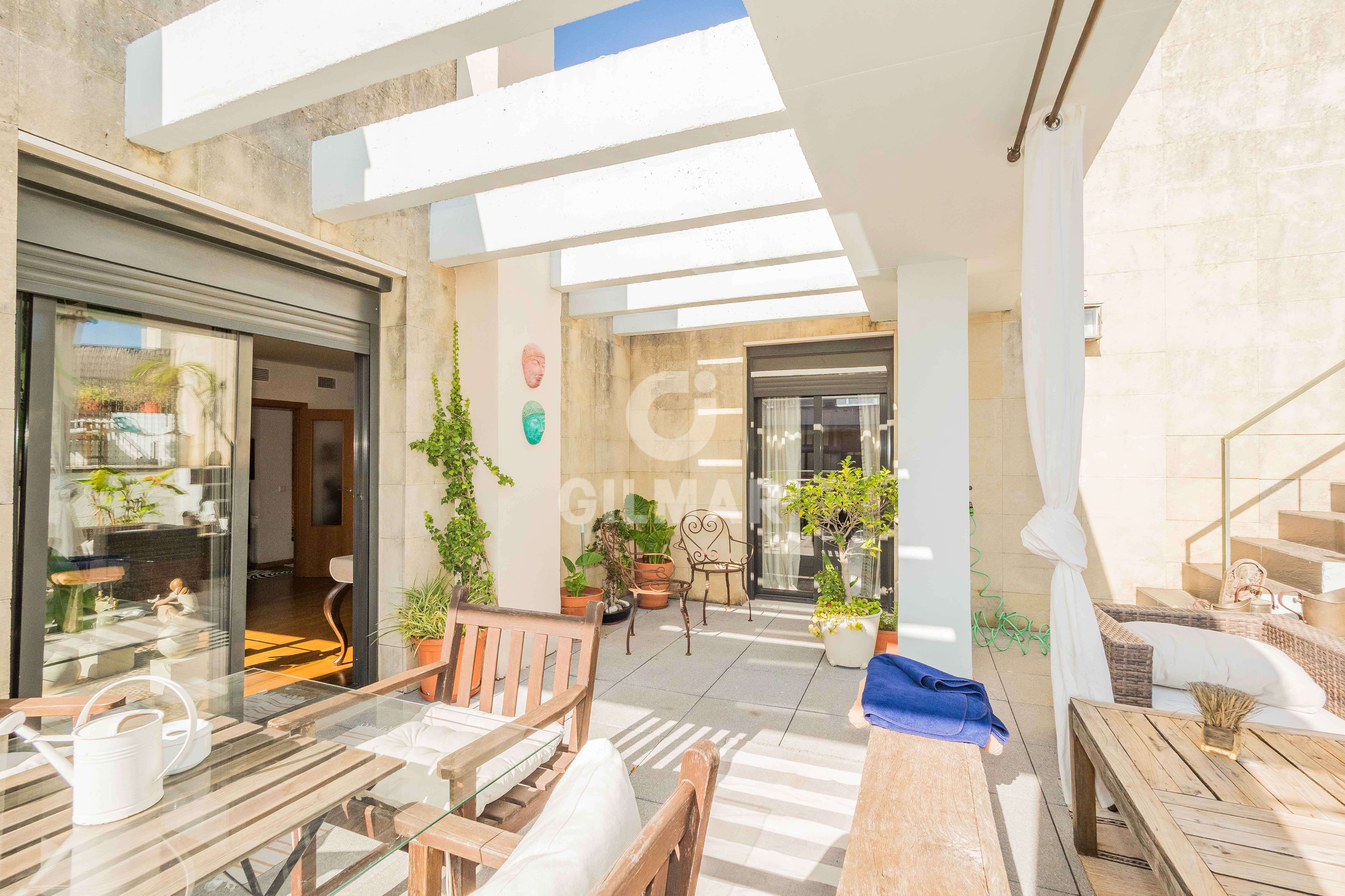 Terraza de Ático en venta en Camas con Calefacción, Trastero y Piscina