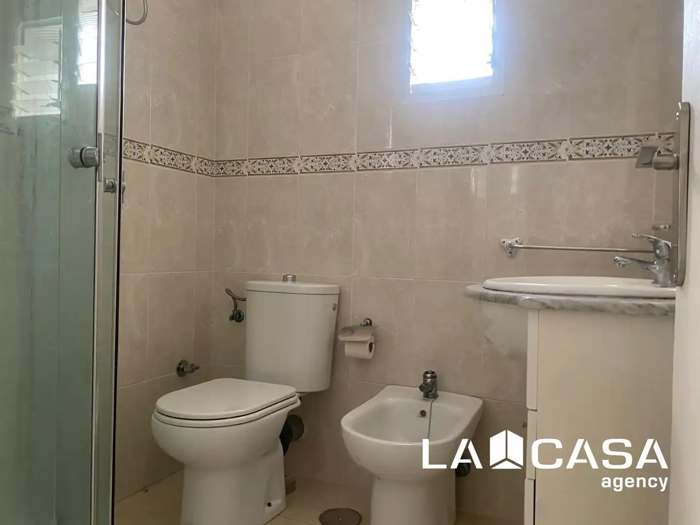 Bany de Pis en venda en Dos Hermanas amb Aire condicionat i Terrassa