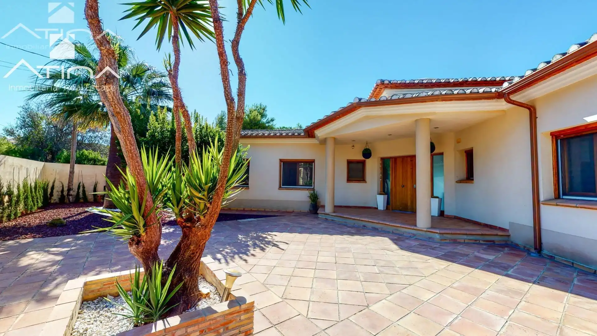Exterior view of Houses for sale in Dénia  with Air Conditioner, Private garden and Terrace