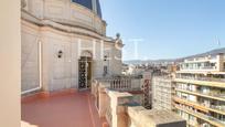 Exterior view of Attic for sale in  Barcelona Capital  with Terrace