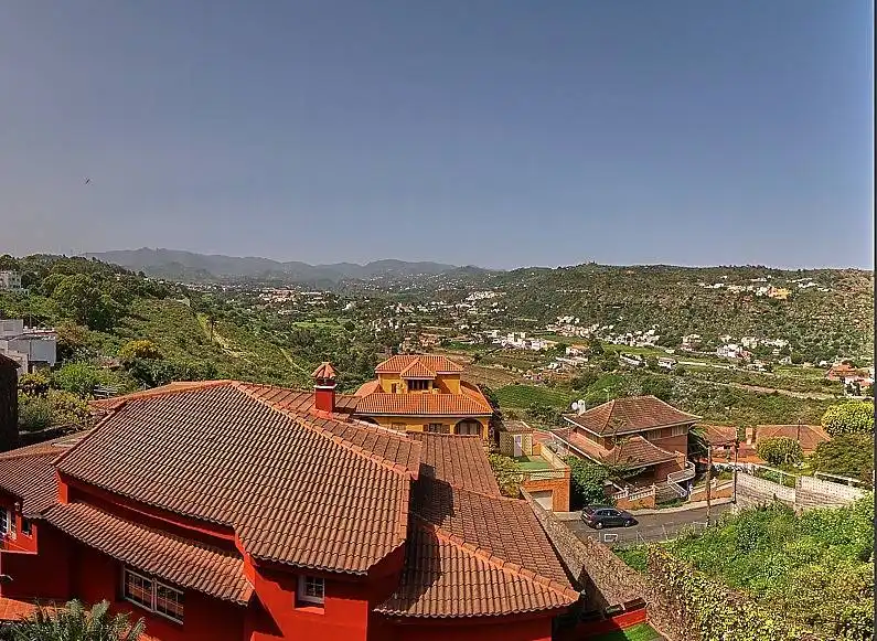 Vista exterior de Casa o xalet en venda en Santa Brígida amb Jardí privat, Terrassa i Balcó