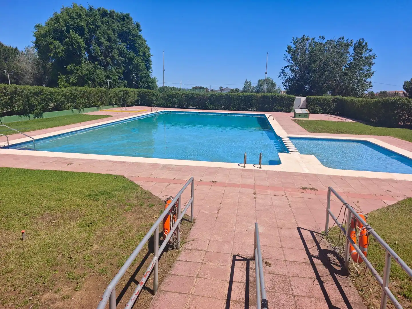 Piscina de Casa o xalet en venda en Cartagena amb Jardí privat, Terrassa i Moblat