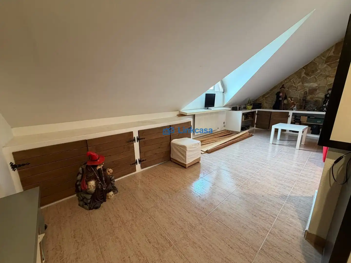 Casa adosada en venta en Velilla de San Antonio con Aire acondicionado, Calefacción y Jardín privado