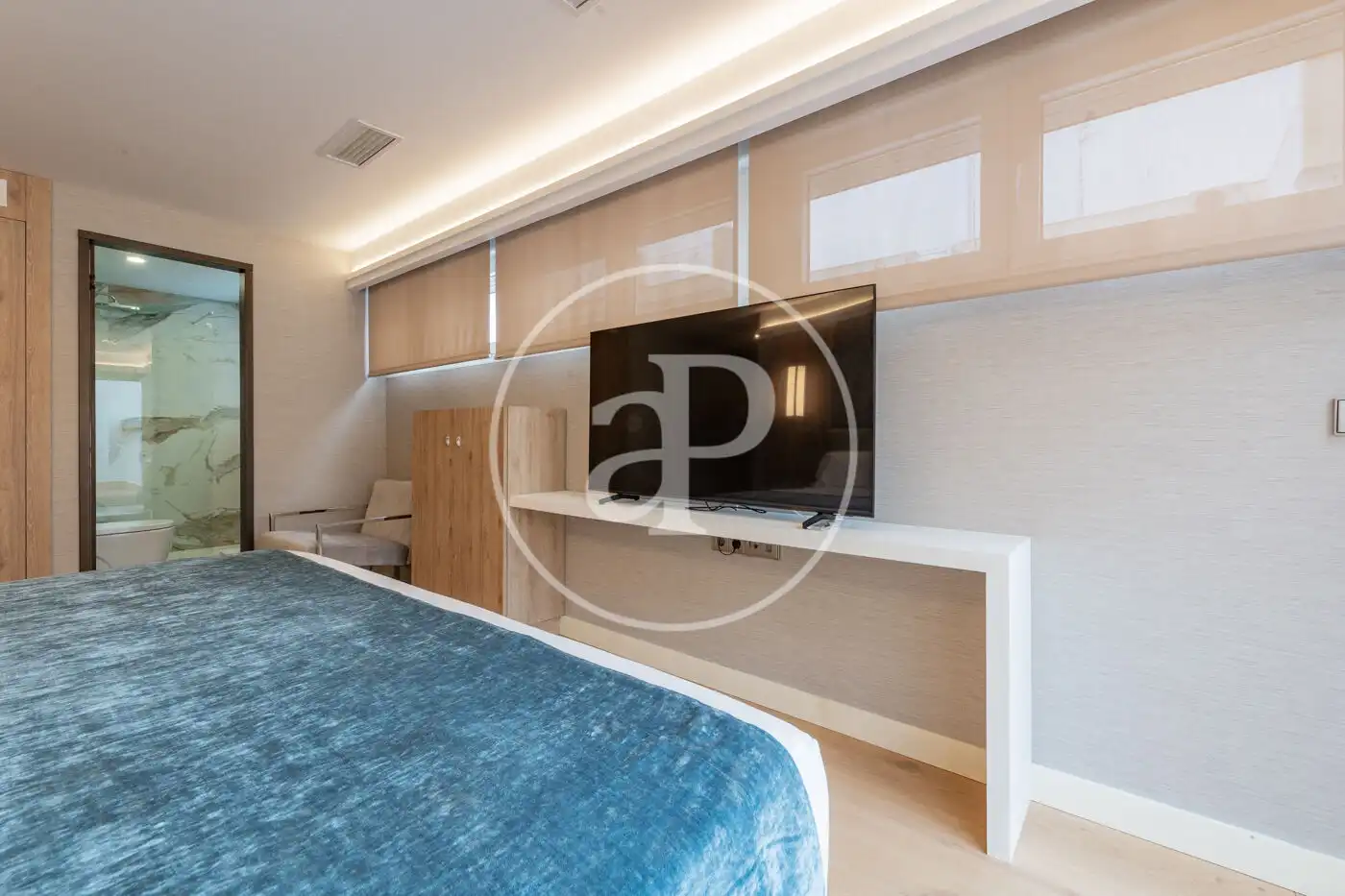 Bedroom of Flat for rent in Madrid  with Air Conditioner, Heating and Terrace