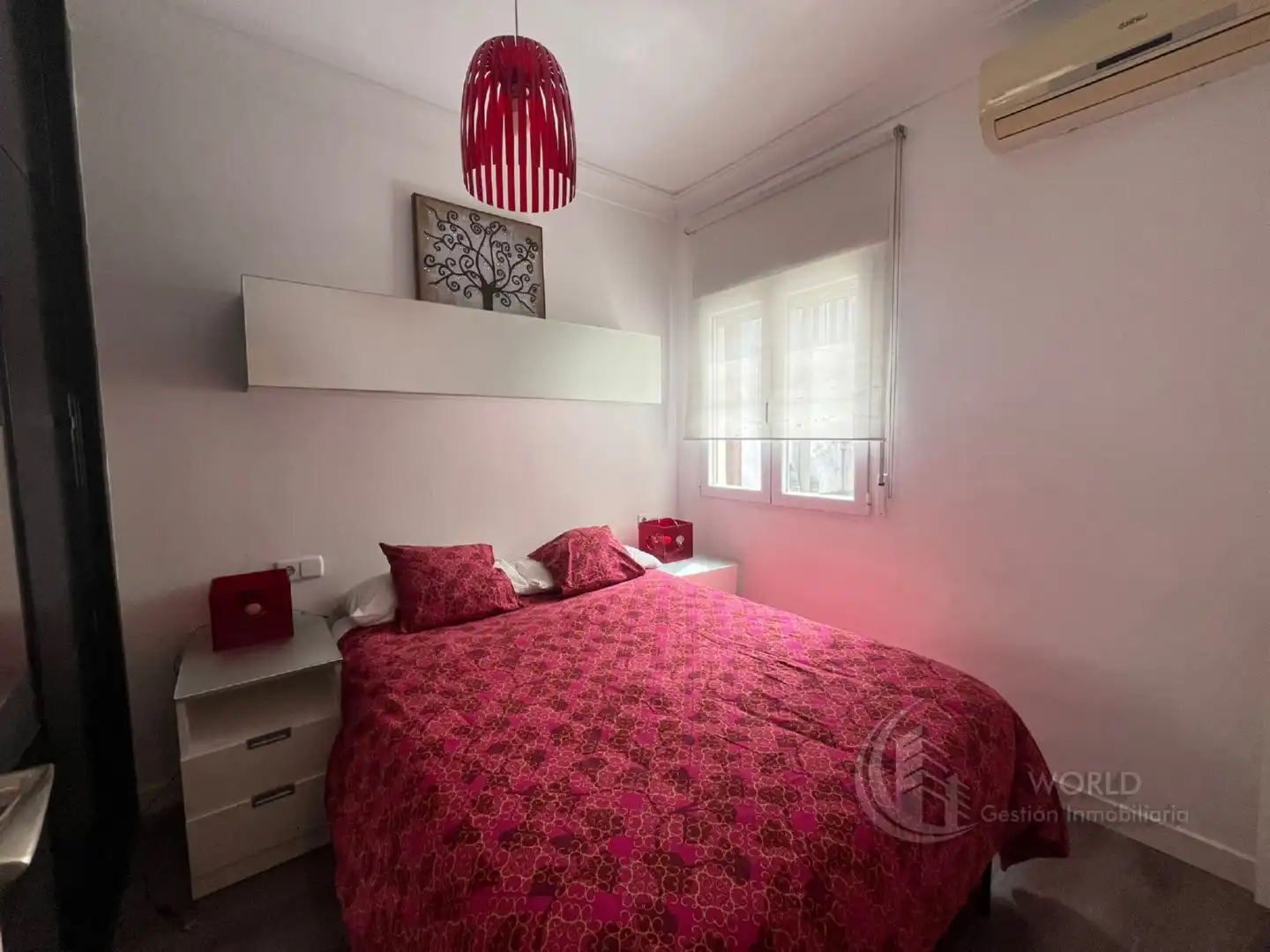 Schlafzimmer von Wohnung zur Miete in Madrid mit Klimaanlage, Heizung und Möbliert