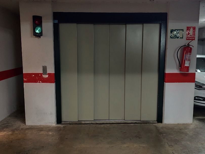 Garage for sale in  Córdoba Capital