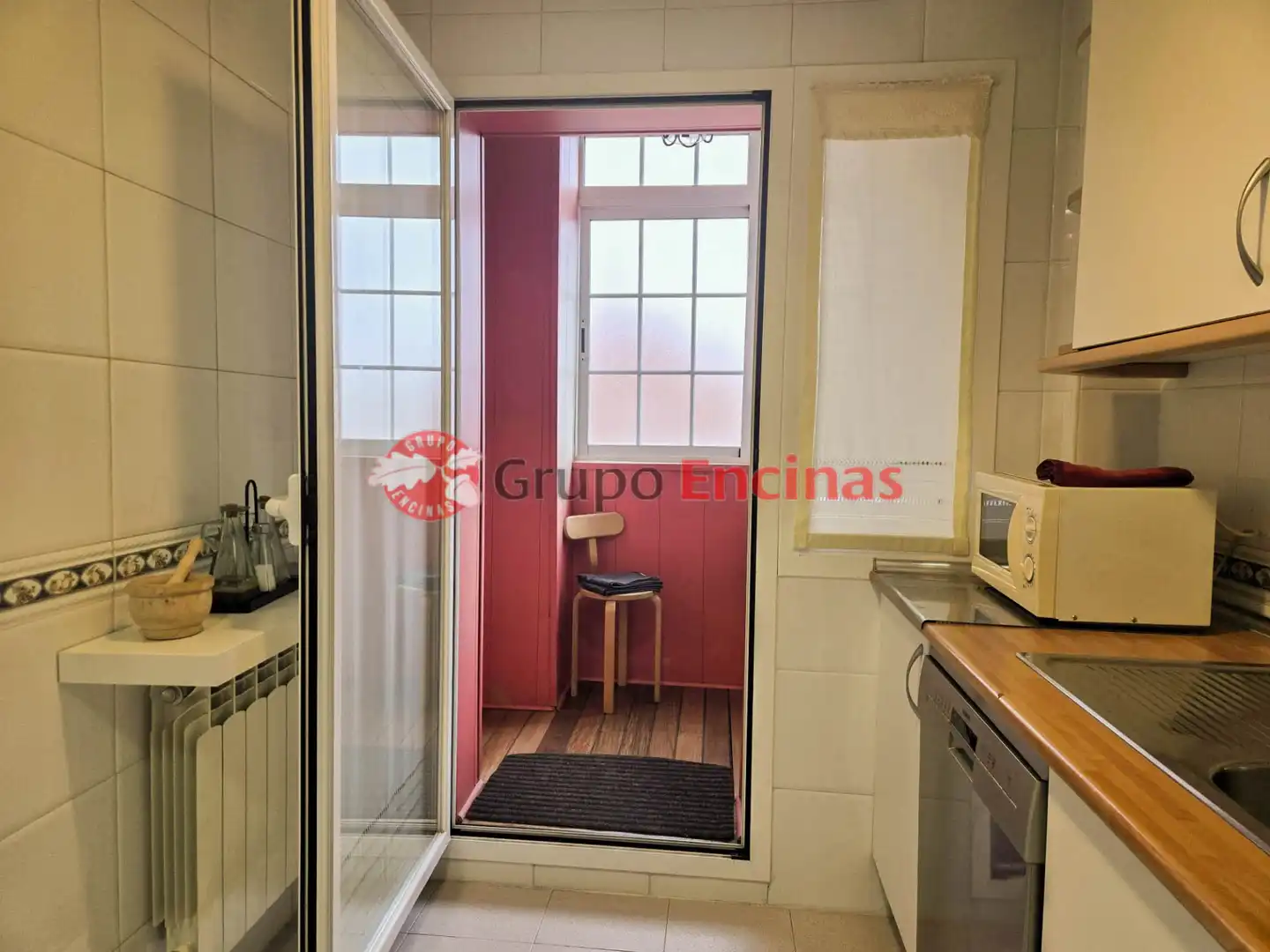 Cocina de Ático en venta en Parla con Aire acondicionado, Calefacción y Jardín privado