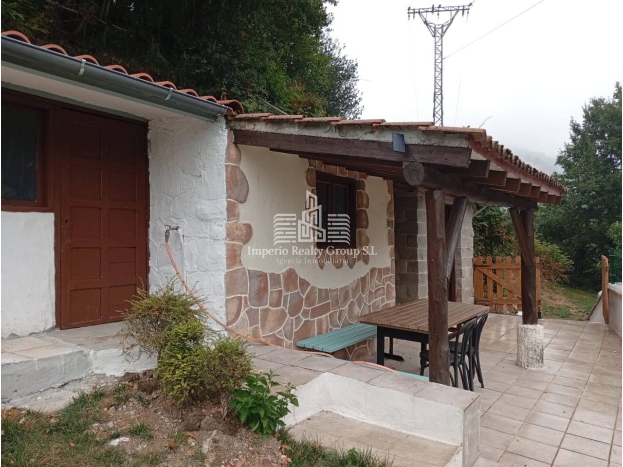 Vista exterior de Casa o xalet en venda en Laviana amb Calefacció i Jardí privat