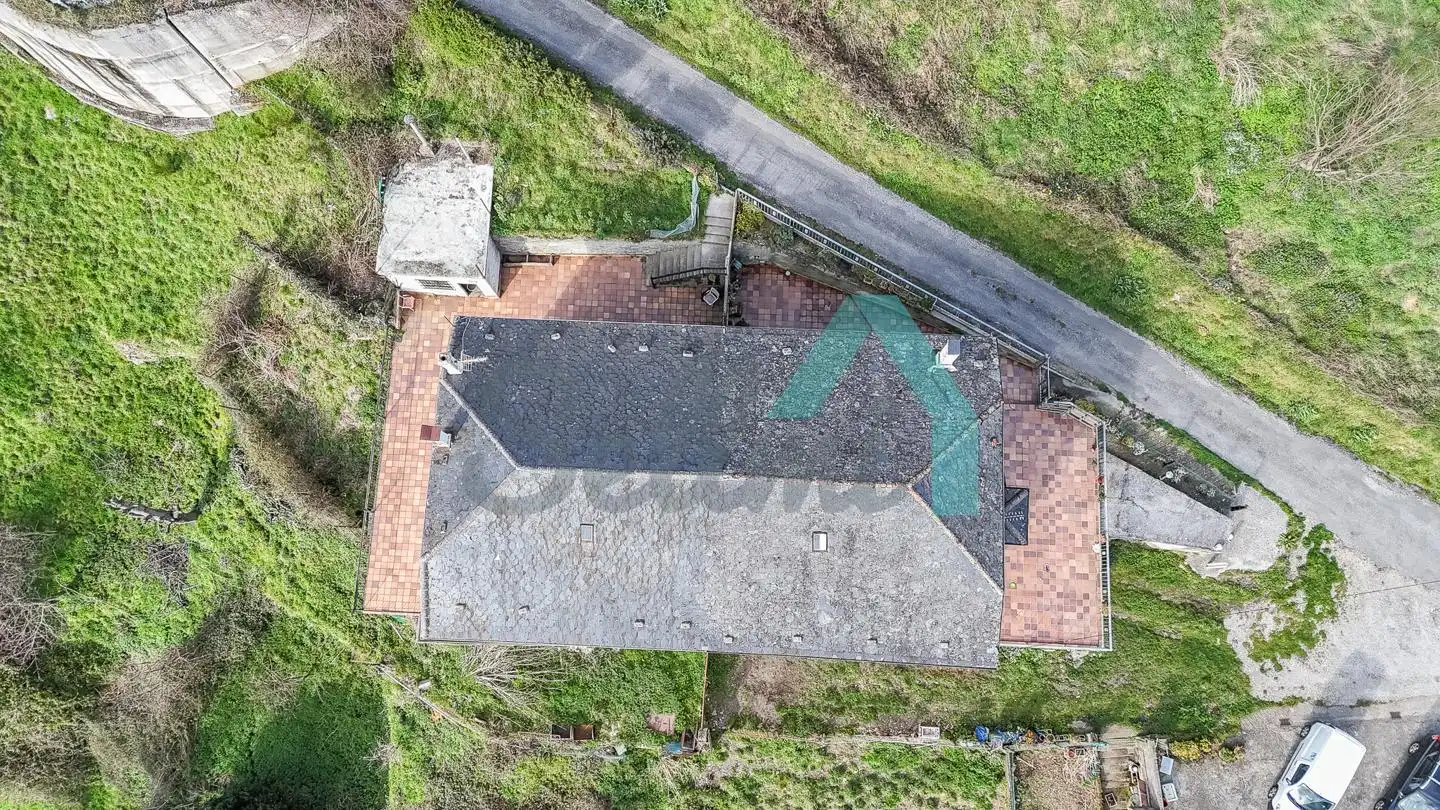 Casa adosada en venda en Cangas del Narcea amb Calefacció, Jardí privat i Terrassa