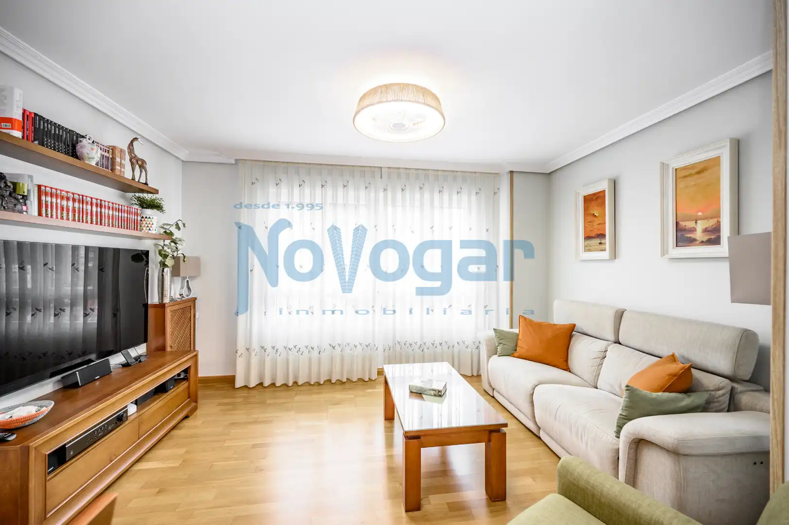 Living room of Flat for sale in Móstoles  with Air Conditioner, Heating and Parquet flooring