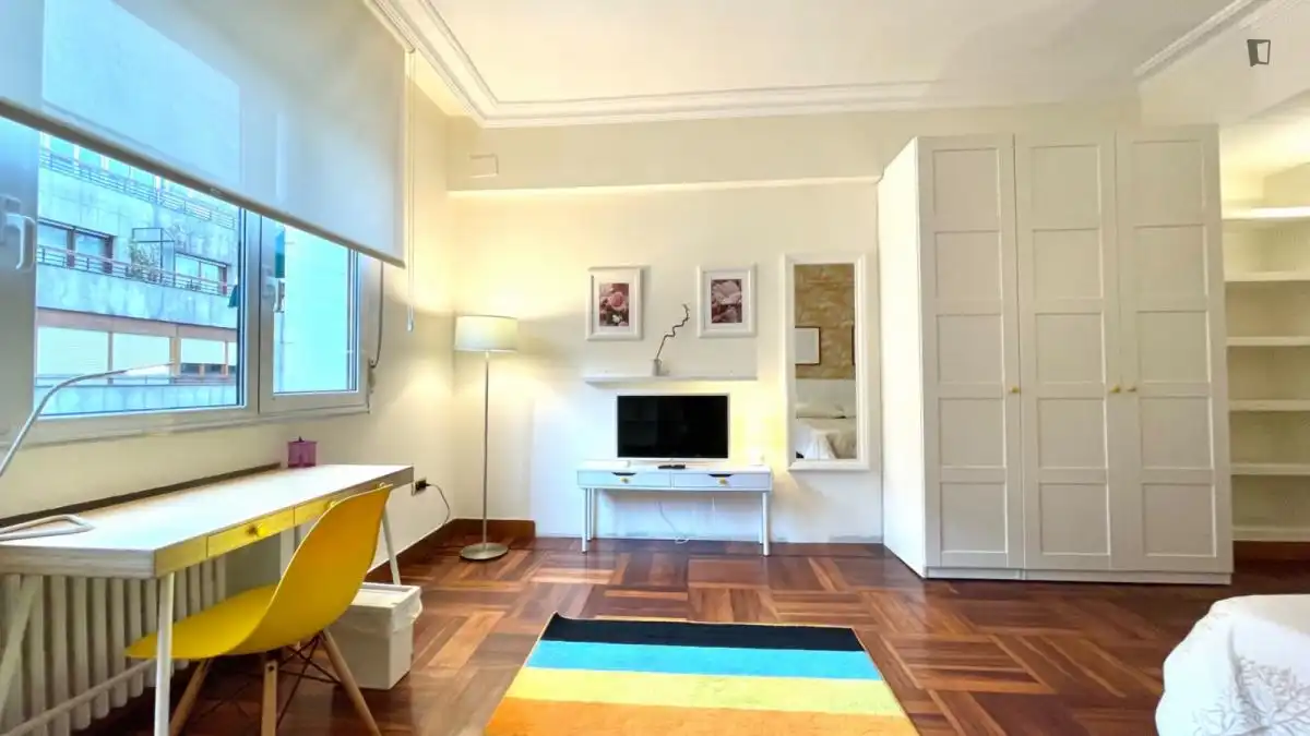 Room in Sabino Arana - Jesuitas