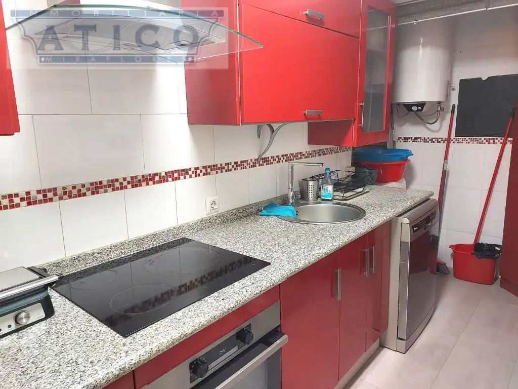 Cocina de Piso en venta en Sevilla con Aire acondicionado, Jardín privado y Piscina