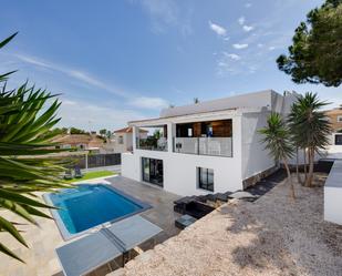 Swimming pool of Country house for sale in Torrevieja  with Air Conditioner, Heating and Private garden