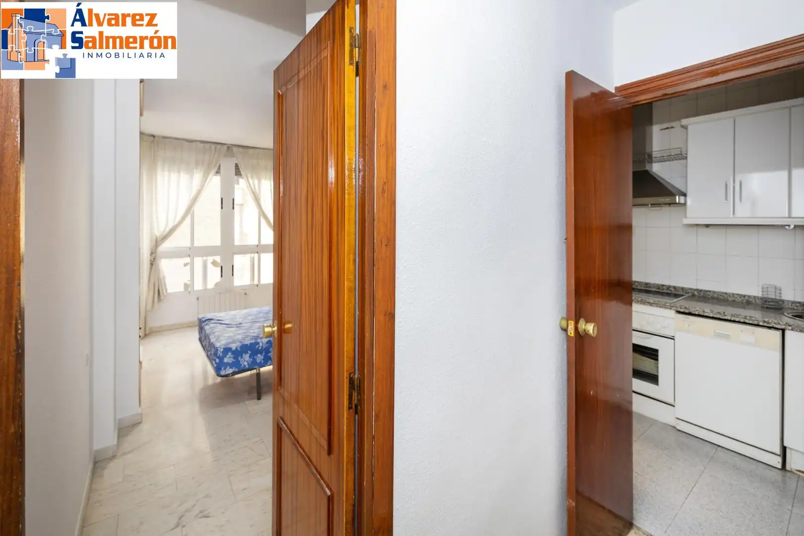 Schlafzimmer von Wohnung zur Miete in Granada mit Heizung, Terrasse und Möbliert