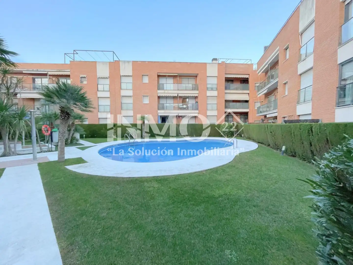 Schwimmbecken von Wohnungen zum Verkauf in Cambrils mit Klimaanlage, Abstellraum und Ofen