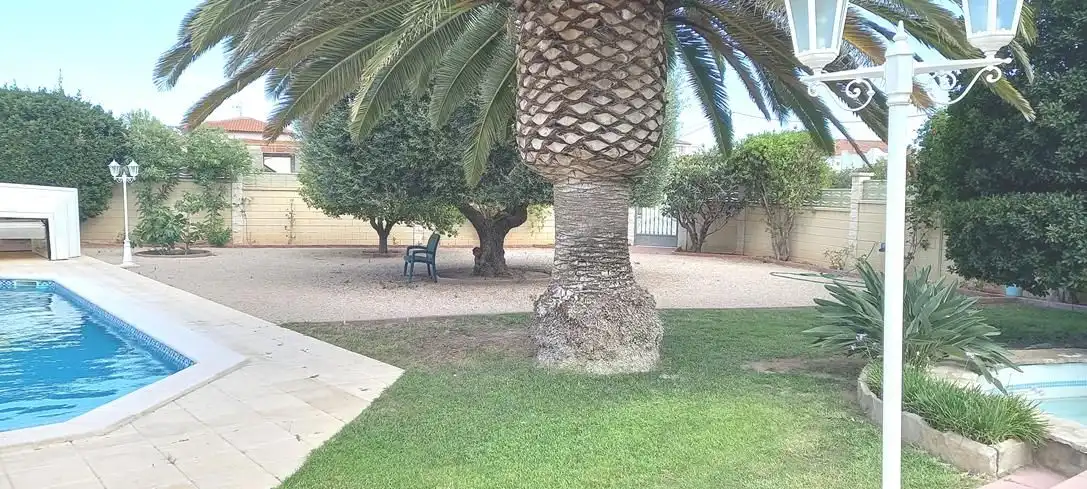 Jardí de Casa o xalet en venda en Mont-roig del Camp amb Aire condicionat, Calefacció i Jardí privat