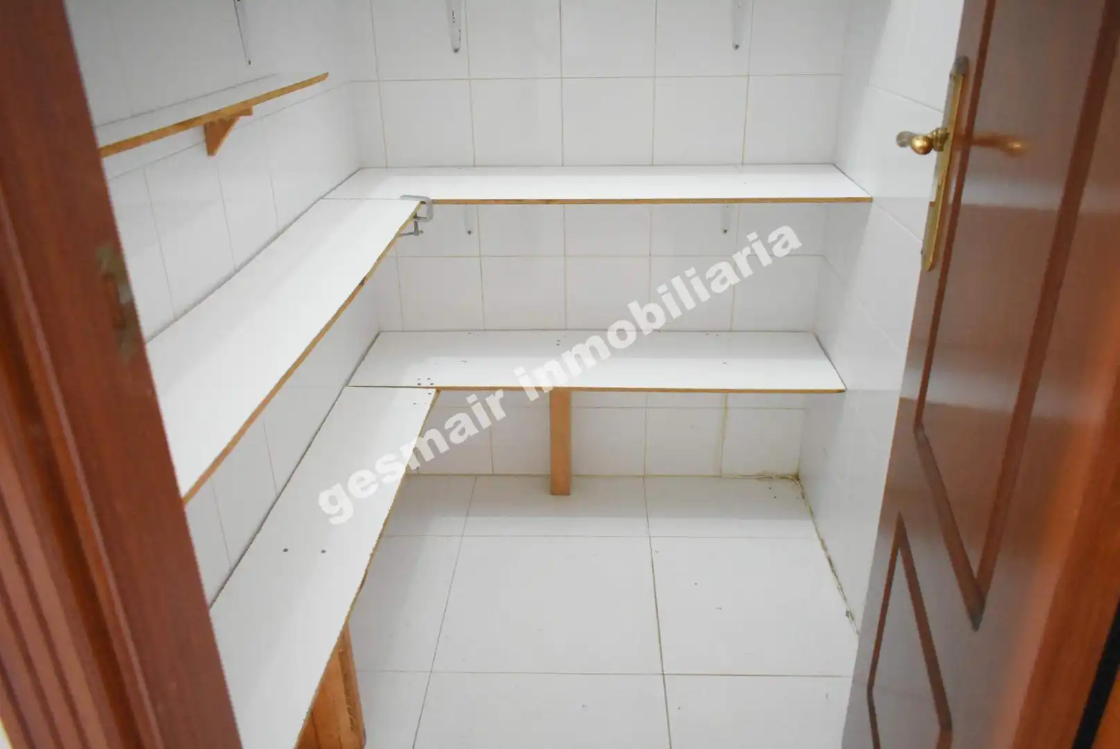 Habitación de Piso de alquiler en Pontevedra Capital  con Calefacción, Parquet y Trastero