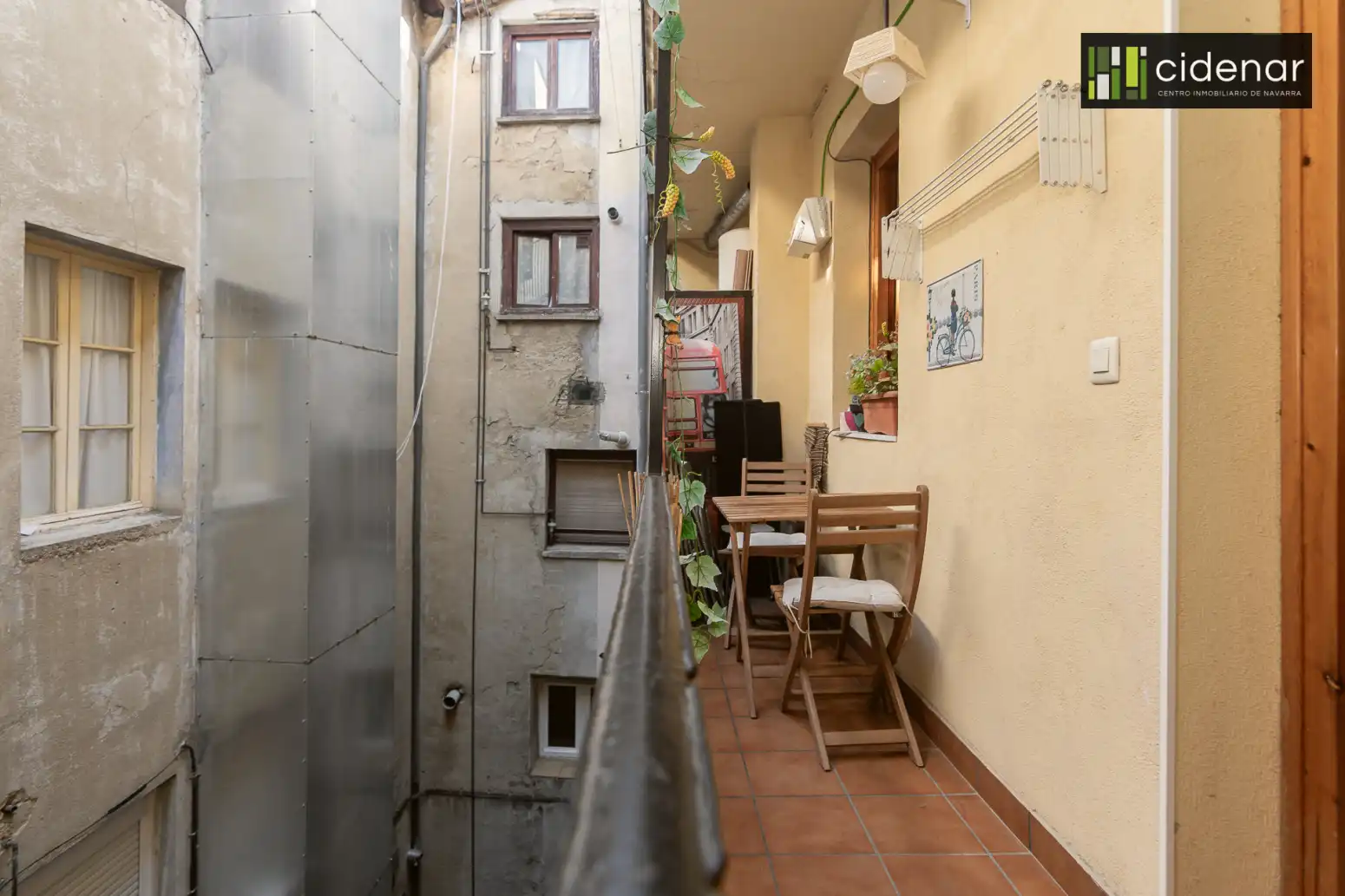 Terrassa de Pis en venda en  Pamplona / Iruña amb Moblat i Balcó