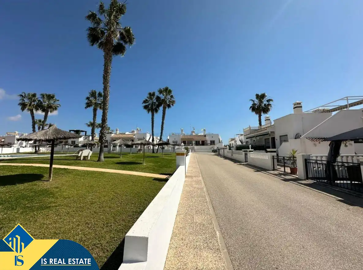 Apartamento con piscina en venta en Orihuela Costa, imagen 21