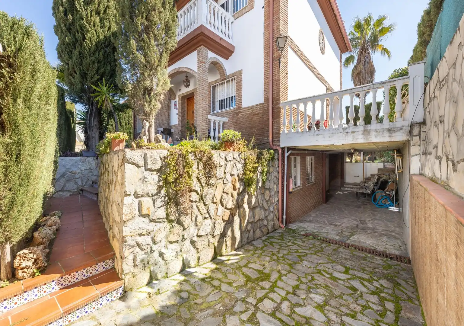 Vista exterior de Casa o chalet en venta en Peligros con Trastero y Piscina