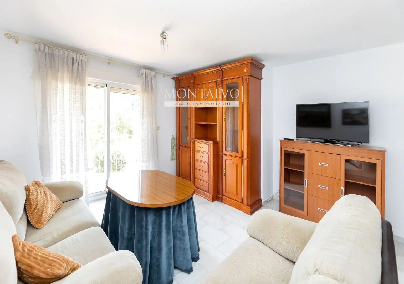 Living room of Flat for rent in Granada  with Terrace and Furnished