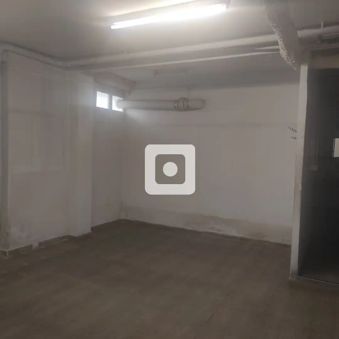 Industrial buildings for rent in de les Cosidores, Egara