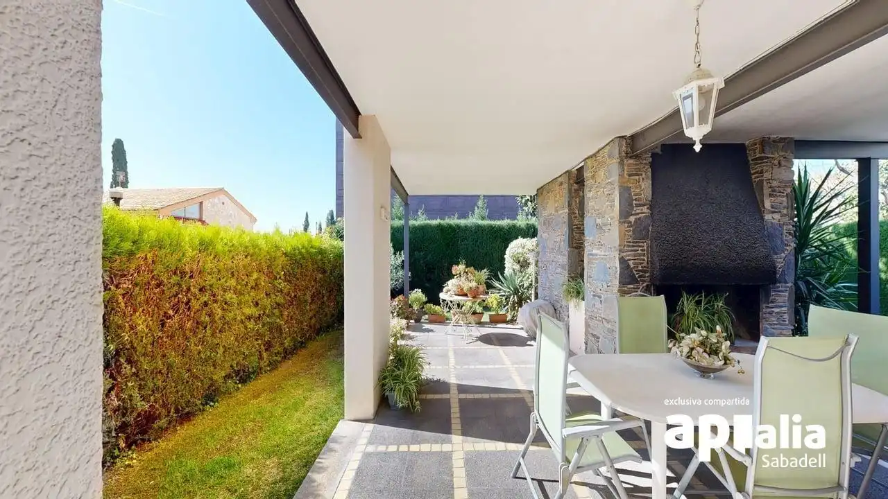 Terrassa de Casa o xalet en venda en Barberà del Vallès amb Calefacció, Jardí privat i Terrassa