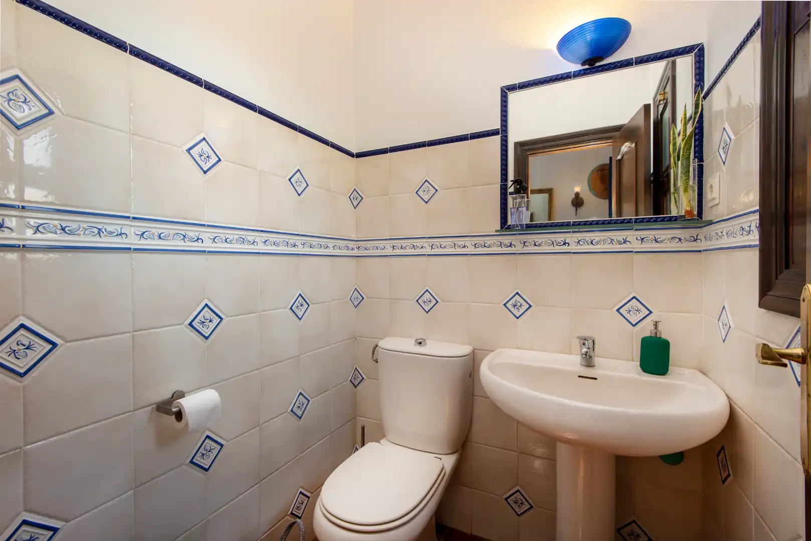 Baño de Finca rústica en venta en Alhaurín de la Torre con Aire acondicionado, Calefacción y Jardín privado