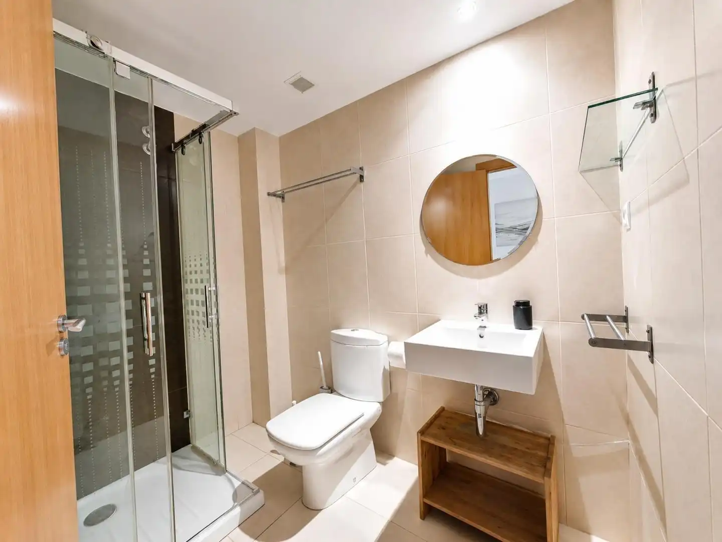 Bathroom of Flat for sale in Sitges  with Air Conditioner, Heating and Balcony