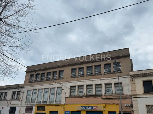 Nave industrial en Venta en Eixample