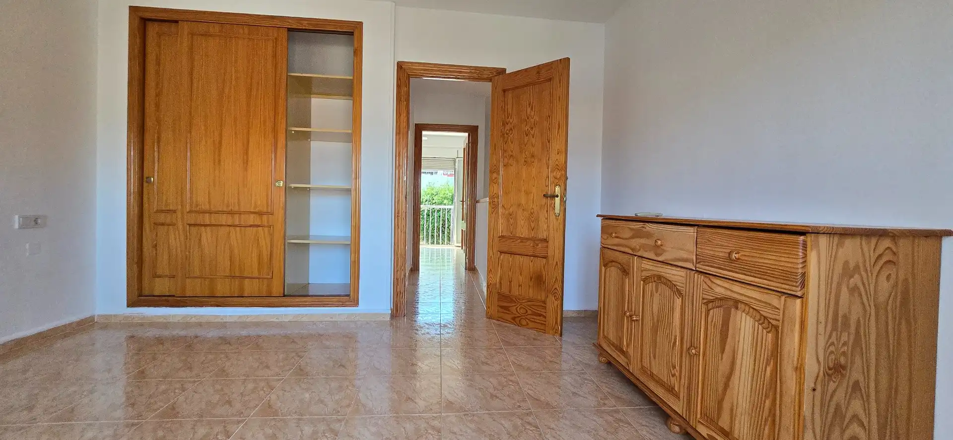 Habitación de Casa adosada en venta en L'Alfàs del Pi con Aire acondicionado, Jardín privado y Piscina