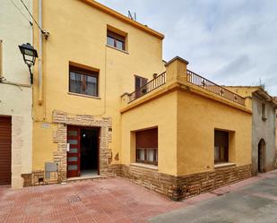 Vista exterior de Casa adosada en venda en Bellvei amb Calefacció, Terrassa i Traster