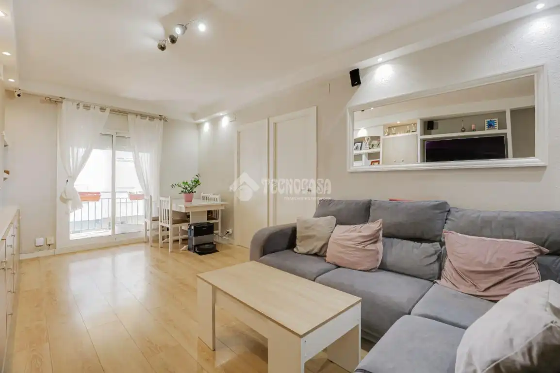 Sala de estar de Piso en venta en Ripollet con Aire acondicionado, Calefacción y Balcón