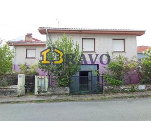 Exterior view of House or chalet for sale in Villarcayo de Merindad de Castilla la Vieja  with Heating, Private garden and Storage room